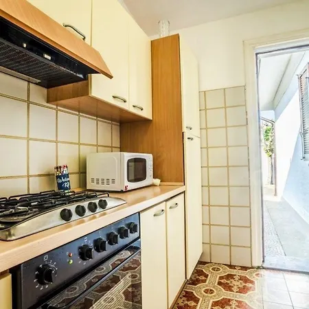 بيت للعطل In Mit Grill, Garten Und Terrasse ليدو ديلي نازيوني